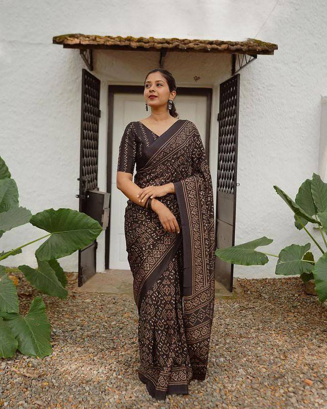 linen-linen121130-un-stitched-regular-black-pure-cotton-linen-saree-weaved-with-zari-comes-with-tassels-33297439522852_c97c4397-8315-42d8-ae2f-a384bf2b93bd